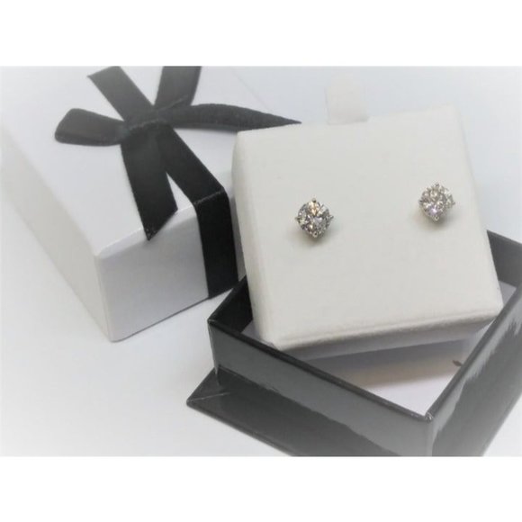 1/2 carat Diamond Studs - Picture 9 of 9